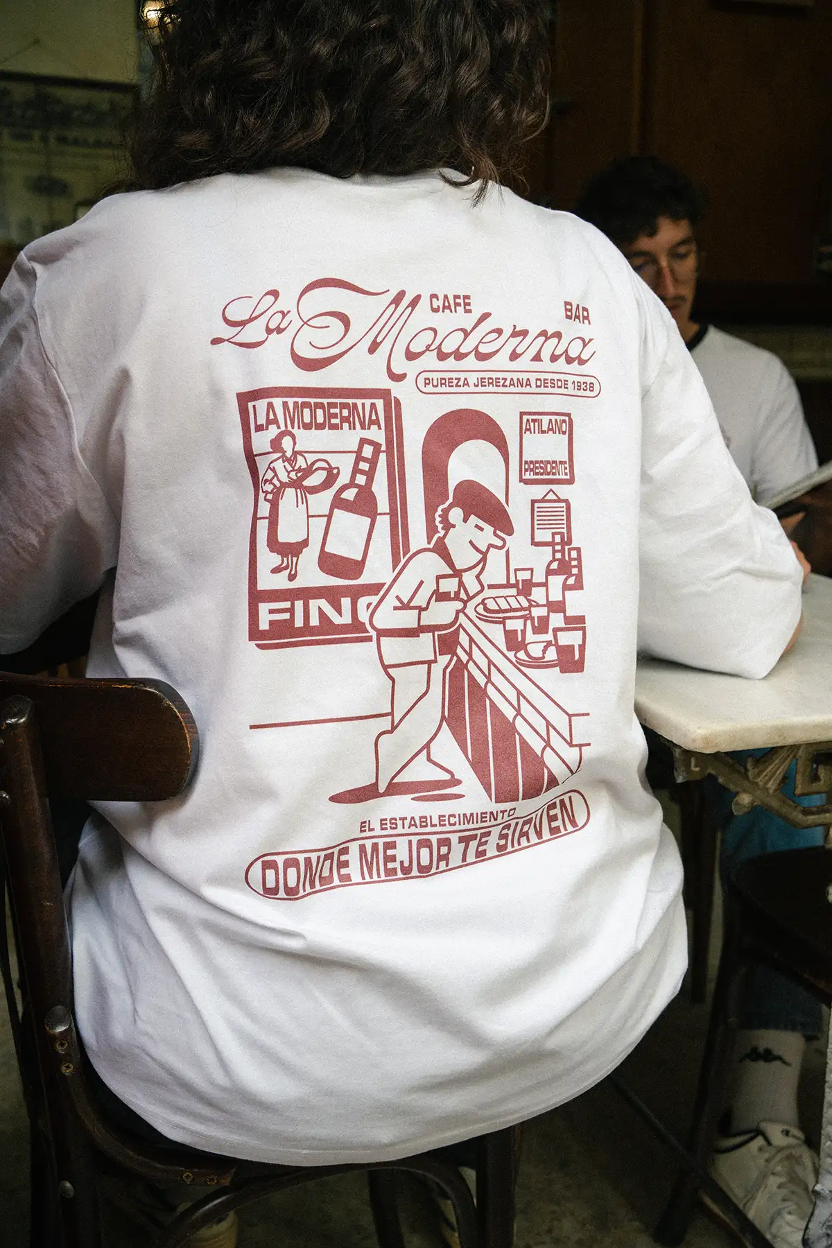 Camiseta LA MODERNA OVERSIZE - Imagen 4